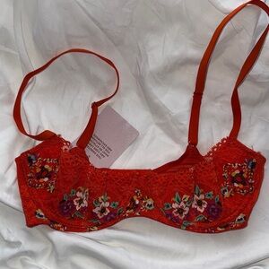 NWT SavageXFenty Floral Lace Red/Orange Bra